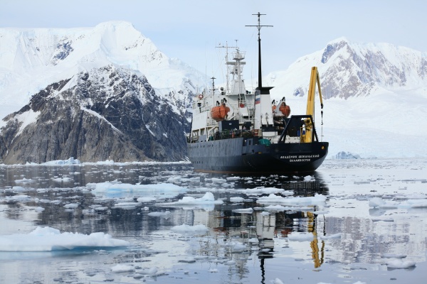 Our ship: Akademik Shokalskiy