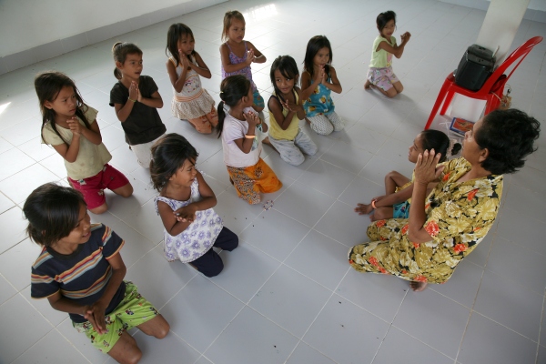 Learning the Apsara dance